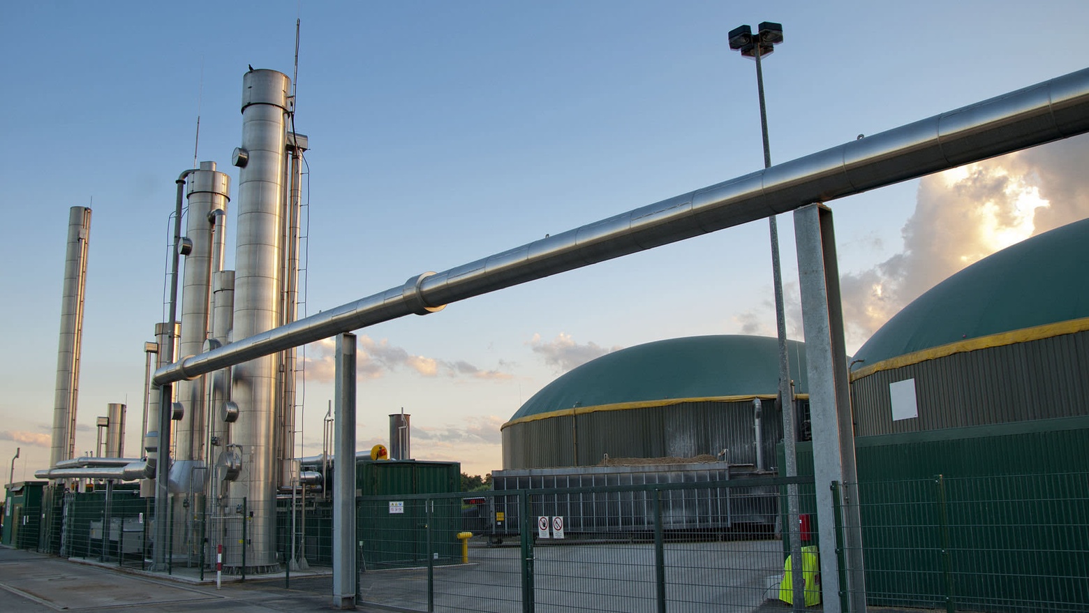 By converting manure into renewable natural gas, facilities such as this one can provide extra revenue for farmers © (c) Bertoldwerkmann | Dreamstime.com